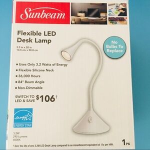 LED DESK LAMP FLEX NECK IN WHITE!!!